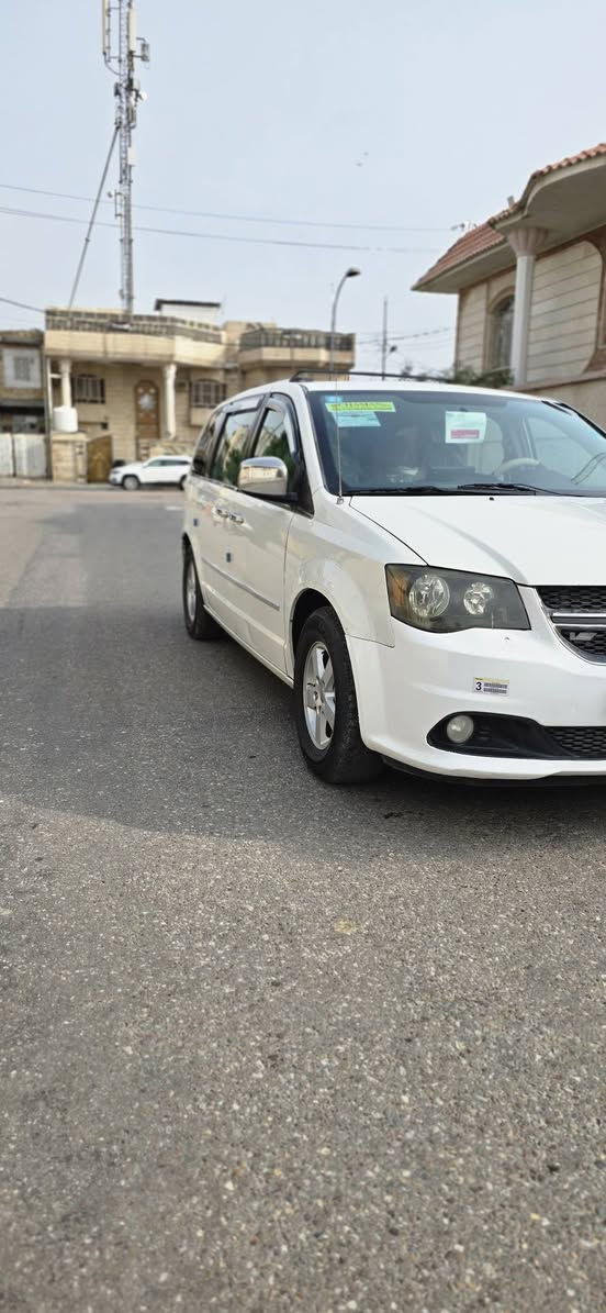 السلام عليكم
دوج كرفان كندي 
موديل 2011
فول مواصفات باب كهرباء جام كهرباء
كشن شفط تبريد ٣ قطع شاشه كامره 
كشن كهرباء مكينه وكير جداد فبل شهر مجدودات تخم تاير 
حداديه جديده سياره جاهزه  كفاله فقط قبق الجنطه صبغ بالعراق 
تحويل ثاني يوم بسمنه
سنويه ورقم جديد
مكاني بصره
***********
