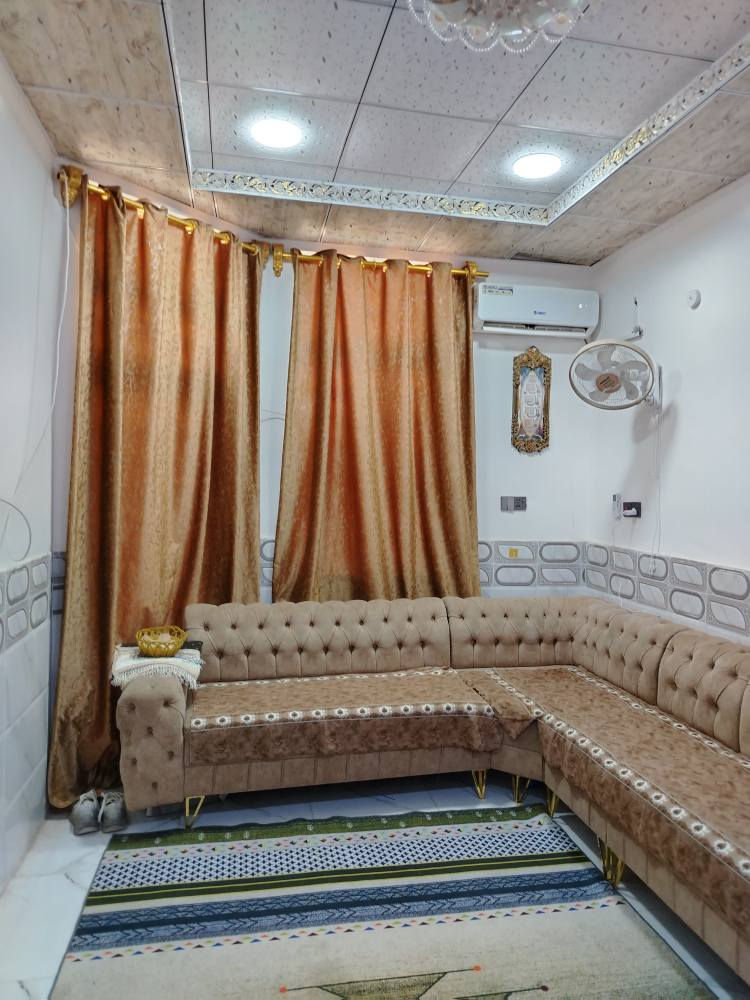 بيت مساحة 100 متر
طابو صرف ، نجف حي ميسان قطاع 24 موقع مميز قريب على شارع العام
غرفة وصالة واستقبال، صحيات داخلية وخارجية
كونكريت صب بناء حديث
السعر 120 وبيه مجال

موبايل *********** النجف, العراق
