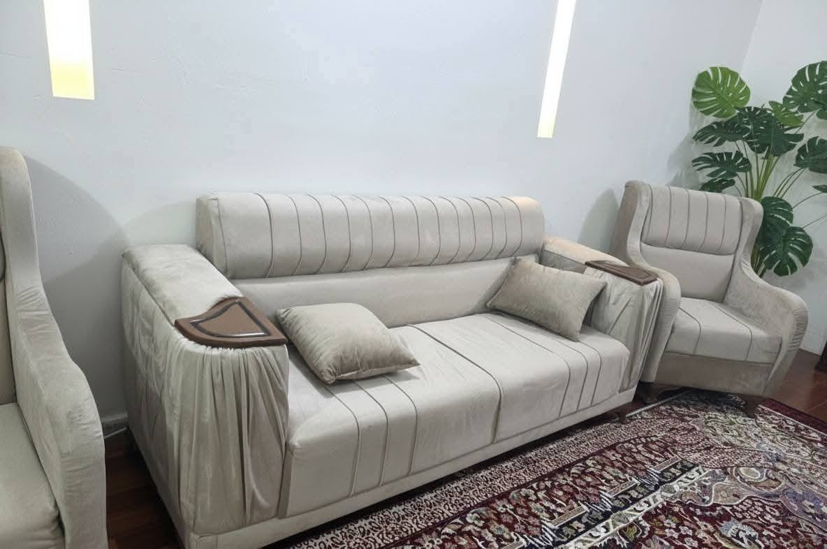 نتعامل بالتقسيط المريح عبر ماستر كارد مصرف الرافدين
(يشمل الموظف، المنتسب، والمتقاعد)

طخم مودرن  مستخدم نظيف
خمس قطع عشر مقاعد

📍 الموقع: الكوت – دور المعلمين
🎯 قرب ماكس مول – سايدين مدرسة الرياحين

📲 للاستفسار (اتصال أو واتساب ***********
***********
