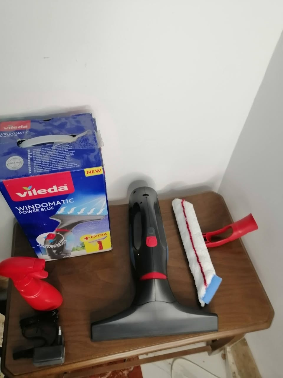 منضفة زجاج السيارات و الشبابيك ماركة فيلد الألمانية شحن كامل ملحقات جديد بسعر مناسب


**إذا كنت صاحب هذا الإعلان وتريد حذفه لأي سبب، رجاءا أرسل رسالة إلى الدعم الفني**