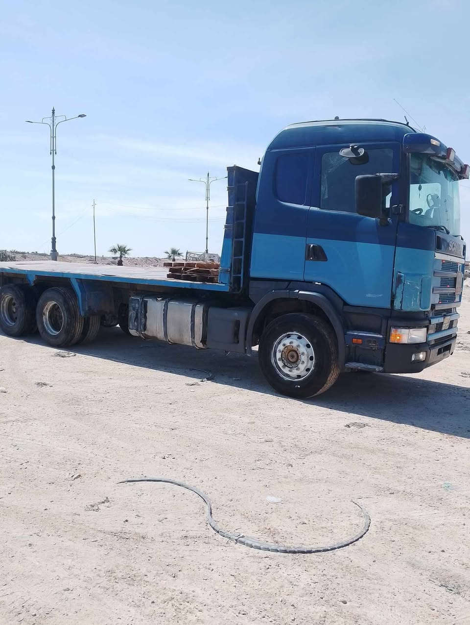 سلام عليكم سياره البيع شاصي سحال 
مكان بصره زبير ***********
