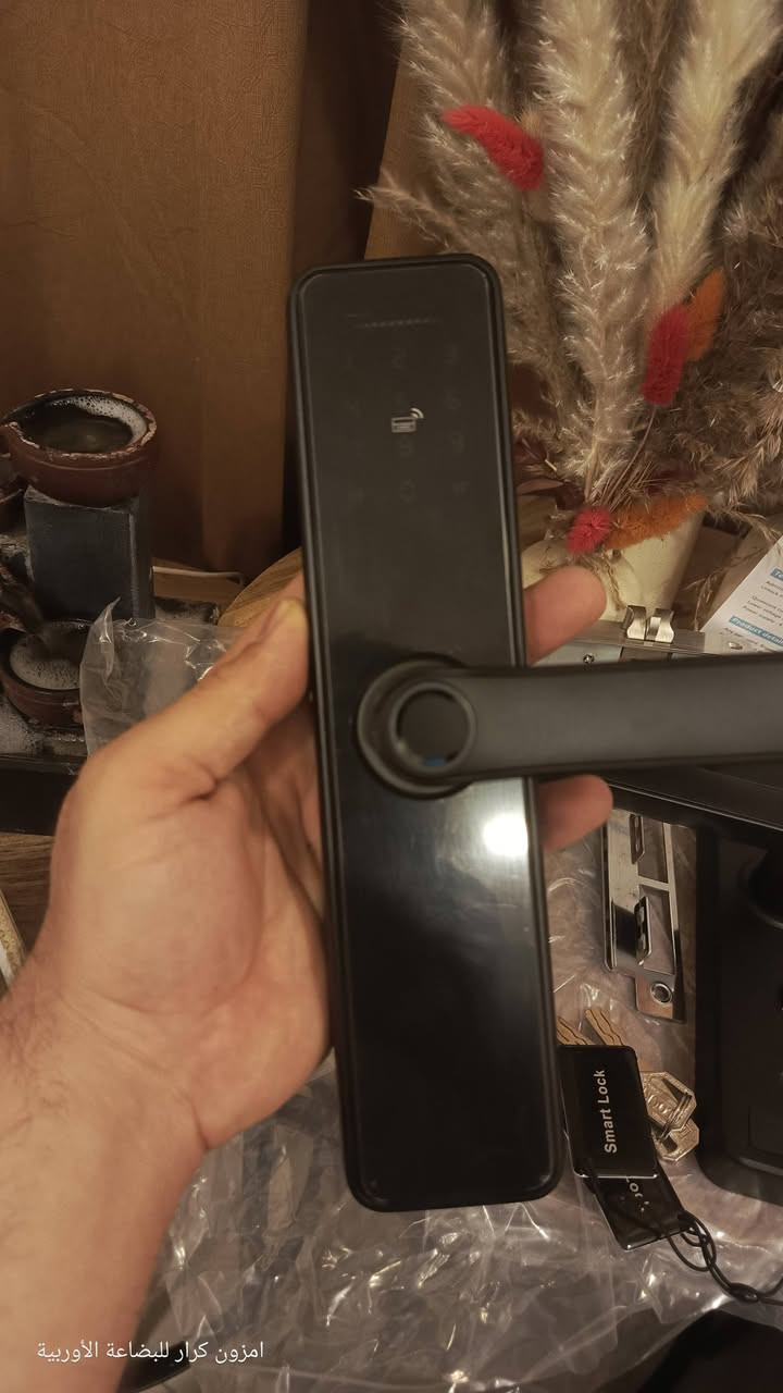 كيلون سمارت 5 عميات للفتح 🔑
.... 
الفتح عن طريق البصمة 🔴
الفتح عن طريق الكارت 💳
الفتح عن طريق الهاتف 📱
الفتح عن طريق الباسورد 1️⃣3️⃣4️⃣1️⃣
الفتح عن طريق المفتاح التقليدي 🗝️
للحجز والاستفسار المراسلة على الخاص او واتساب


**إذا كنت صاحب هذا الإعلان وتريد حذفه لأي سبب، رجاءا أرسل رسالة إلى الدعم الفني**