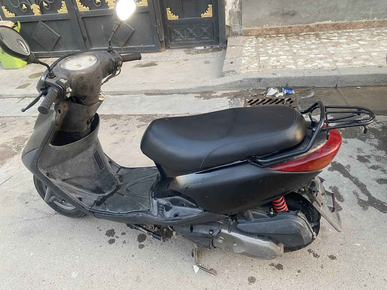 السلام عليكم بريز للبيع كوري بدون هندر مستعجل ع بيعته اتصل وتدلل سعره ٤٧٥  الف ***********
