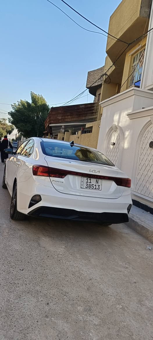 السلام عليكم 
كيا فورتي موديل 22

محرك 2000 دوش 

رقم بغداد الانكليزي الجديد

رايدها ب $135
العنوان بغداد
 واتساب ***********
