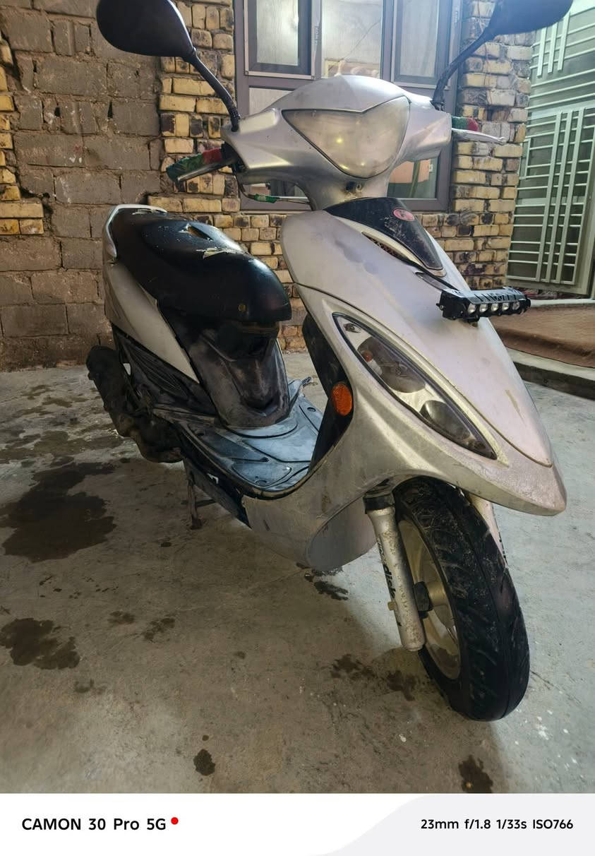 دراجه كمكو كله بلادي مامفتوح برغي ول دراجه ناعمه او شلعه فول بيع مستعجل فقط يردله ترتيب حسبت ٥٠ دراجه مال واحد جناي سعر ٣٥٠ وتساب *********** 
للتصال ***********  بيع مستعجل
