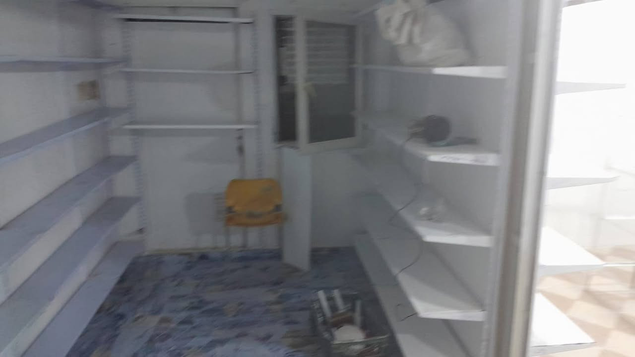 السلام عليكم كرفان للبيع بدون رفوف
طول 6 مترات والعرض 2 مترات 

السعر مليون ونص وبي مجال  الرقم مبايل

 ***********
