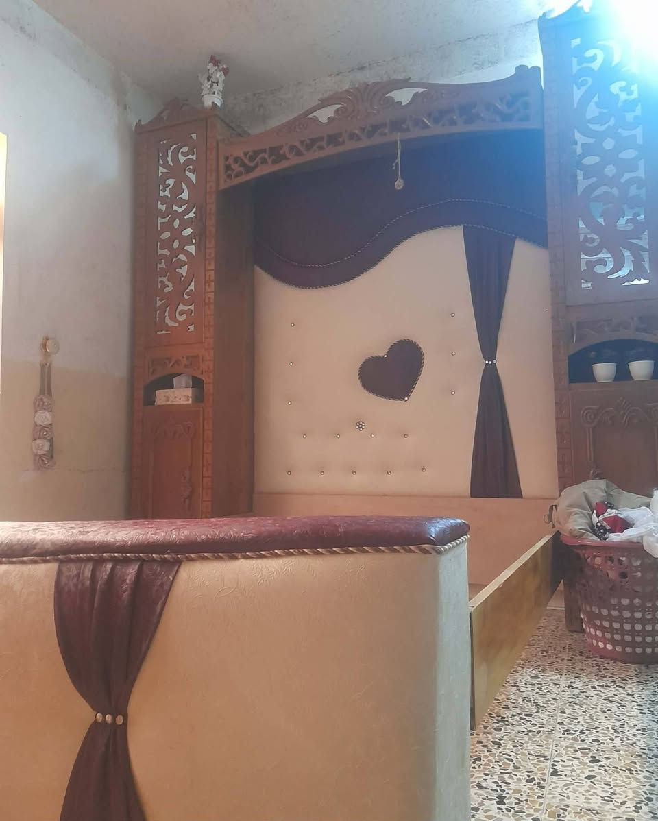 غرفة نوم للبيع نظيفه جدا
السعر مليون وربع وبينو مجال للشراي
موصل /تلكيف
@الجميع


**إذا كنت صاحب هذا الإعلان وتريد حذفه لأي سبب، رجاءا أرسل رسالة إلى الدعم الفني**