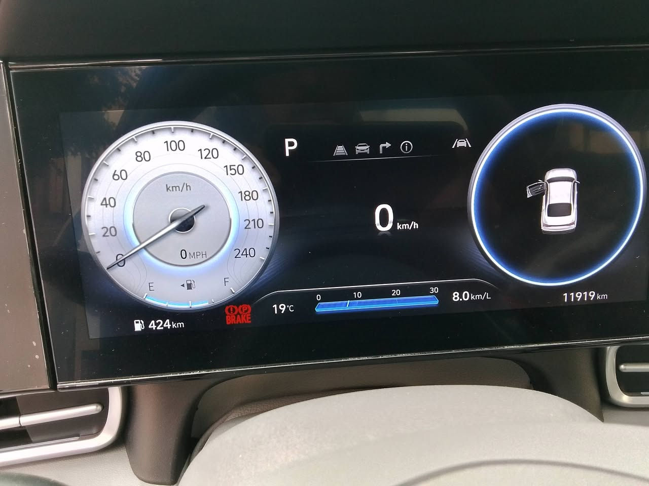 للبيع الانتره موديل 2024 وارد امريكي بدون ايربك  ضرر يمك دك رقم شاصي بصوره ماشيه 11 ألف كيلو حقيقي رقم اربيل بسمي محرك 200 دوش  كلش نضيفه سياره تفاصيل السعر 160  وتساب *********** مكان سياره رمادي
