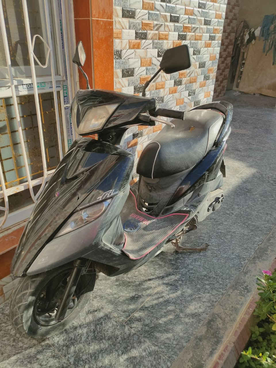 سلام عليكم  دراجه ماكس ثعلب للبيع 
نضافه 100/100  المكينه مكفوله من التصليح 
مكاني حله مجسر الطهمازية
السعر خاص 
الاستفسار ***********
