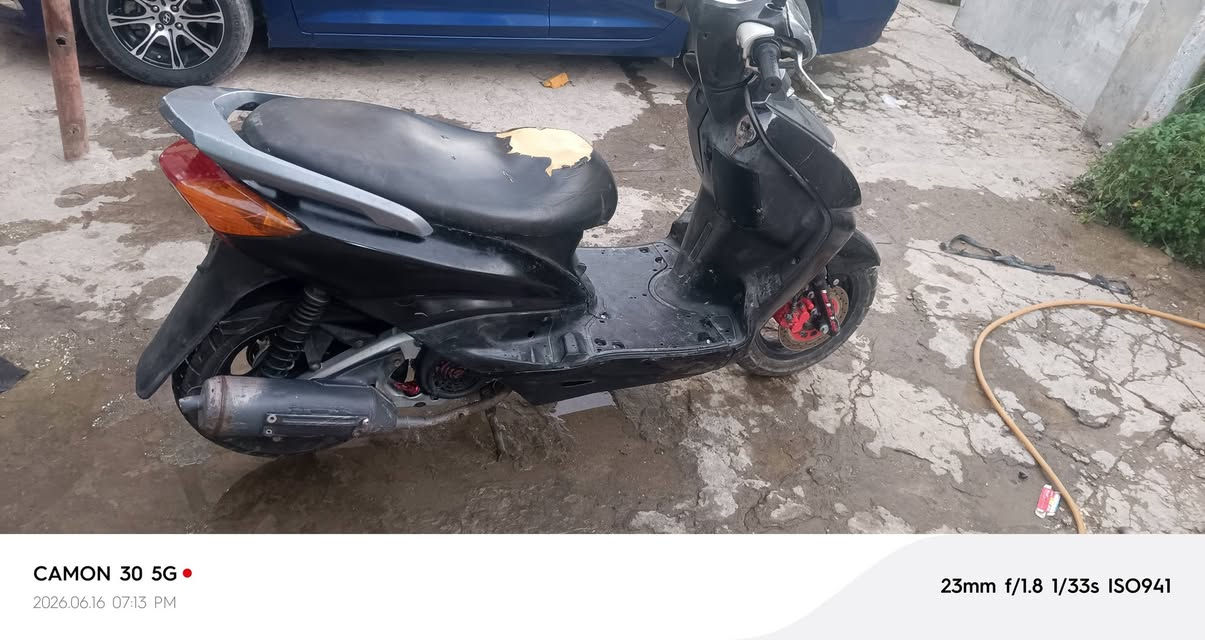 سلام عليكم للبيع دراجة سكنس 140 دراجة نضيفه وجاهزه للاخير تجفيت عام قبل 10 ايام كهربائيات كلهة شغالا باتري جديد تايرات جدد   سعر 450 -(***********) بيهة مجال..*
