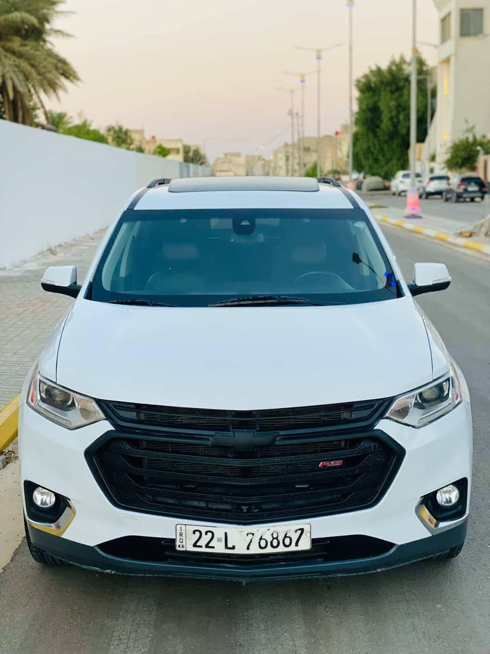 شوفرليت أترافرس 2021 فئه Rs
أمريكي ضرر جداً خفيف ماشيه 37الف ميل 
فول موصفات نضيفه جداً
5كامرات
كشنات جلد تحكم تدفئه 
فول تحكم أستيرن معه هيتر
3 قطع تبريد 
بنوراما 
فور ويل 
جنطه كهرباء اشاير مري
نقط عمياء حساسات أمامي خلفي رادار 
مانع تزحلق اوتو هولد 
وبعد بيه هواي موصفات 
الاستفسار ..***********
عنوان كوت مركز الكوت 
سعر 245$وبيه مجال
