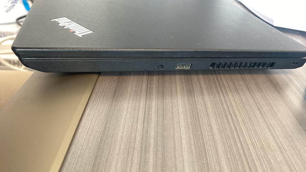 thinkpad للبيع
لينوفو ثنك باد
جيل ٨
رام ٨
هارد ١٢٨ ssd
شاشه ١٥ 

٢٠٠ الف
***********
