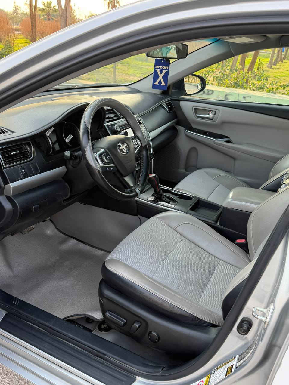 سلام عليكم 
كامري 2017   SE  السعر مناسب  157 الاتصال *********** مواصفاتها معروفه  داخل رصاصي فقط بونيد بيها بدون دواخل وبلعراق بيها كارت اثر شخط سونر وصور حادث مرفق مكاني ناحيه  جلولاء الشراي يتصل ويدلل https://carsbidshistory.com/make/360-TOYOTA/699-CAMRY_LE/2017_TOYOTA_CAMRY_LE_30367178_4T1BF1FK2HU770934 كالار, السليمانية
