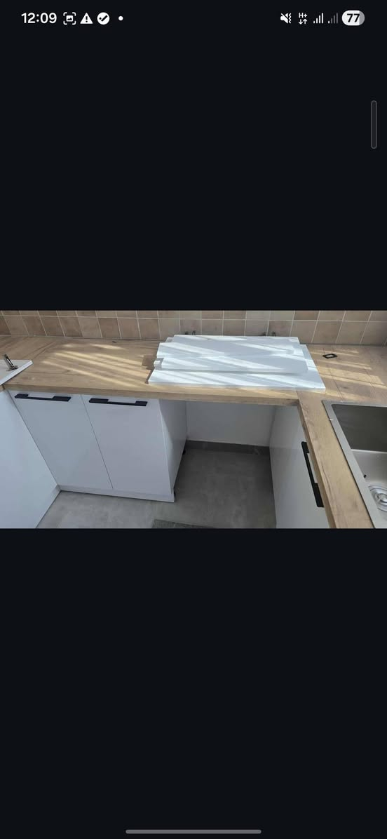 كاونترات مطبخ مع سنك بدون خلاط جديدة استعمال صفر 
قياساتها و تصميمها بالصور 
كلفتها صارت مليونين 
ابيعها بمليون وربع و بيها مجال بسيط
تصميم و مواد عند المطبخ التركي

العنوان حي الجهاد 
***********
