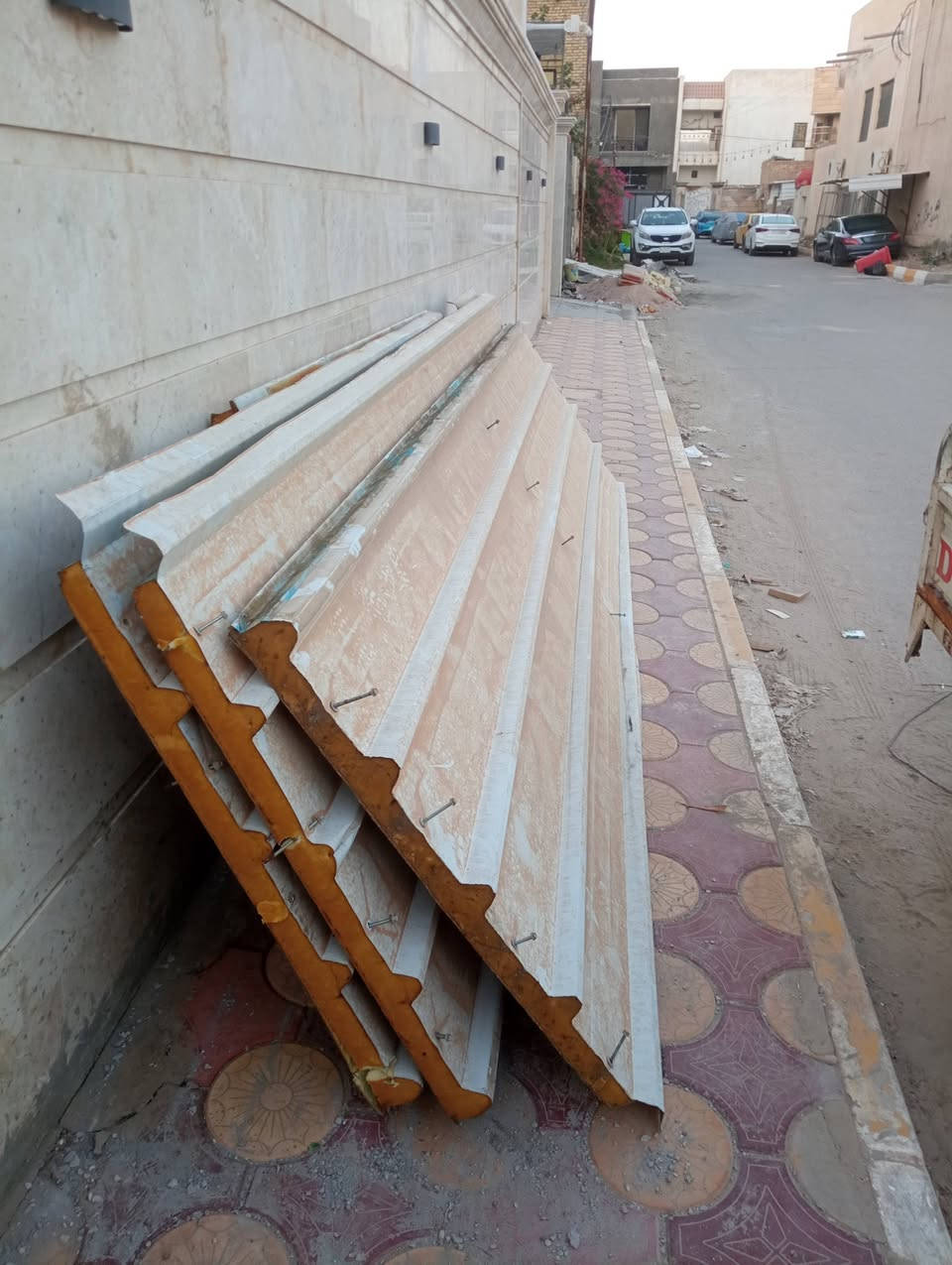 سندويج البيع طول 4 عدد 4 واحده  طول 3 هاذه بي صخام مو حرق ***********ناصريه مركز
