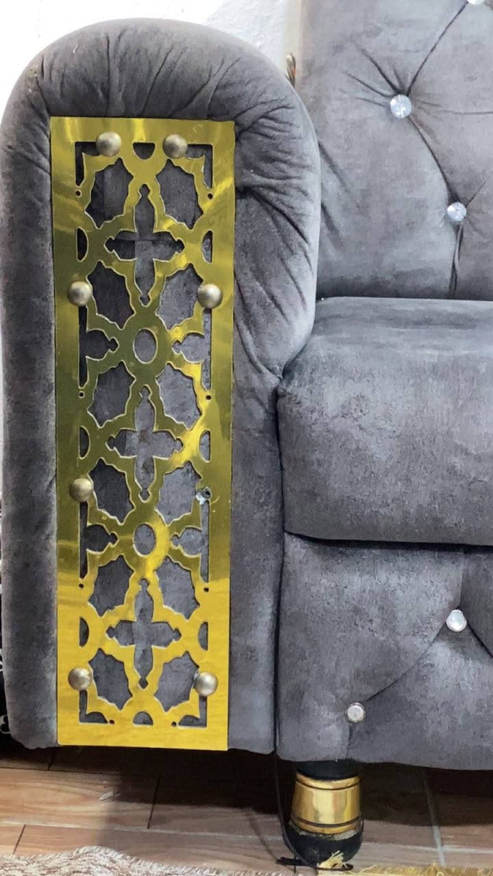 ديوان للبيع عراقي  7 امتار نظافه 80 %السعر 275 المكان الهرمات الخامسه


**إذا كنت صاحب هذا الإعلان وتريد حذفه لأي سبب، رجاءا أرسل رسالة إلى الدعم الفني**