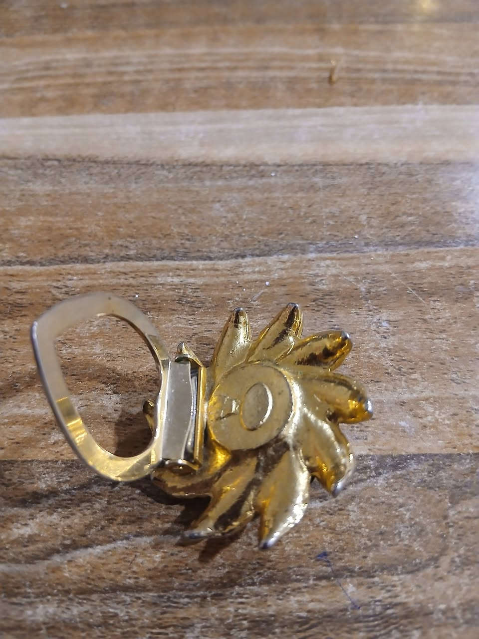 بروش طرفي كاميو ب٥٠٠٠الاف


**إذا كنت صاحب هذا الإعلان وتريد حذفه لأي سبب، رجاءا أرسل رسالة إلى الدعم الفني**