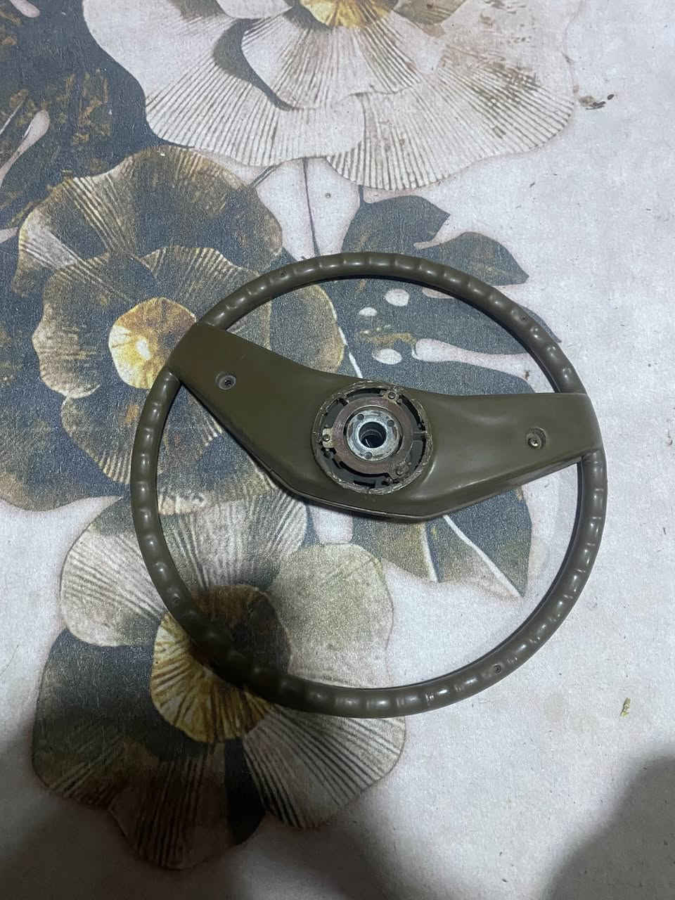 ‏‏ستيرن كورونا أي نقص ما به عنده هاي بالنص السعر 40 قفله *********** متواصل بس على هذا الرقم
