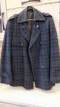 سترة ترواكة او بالطو سراوين اخت الجديدة استعمال قليل السعر 25 بغداد ال...