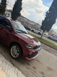 دورنكو 2023 عداد المسافه 28لون كرزي  جيتي مواصفات جيتي معروفه رقم بغدا...