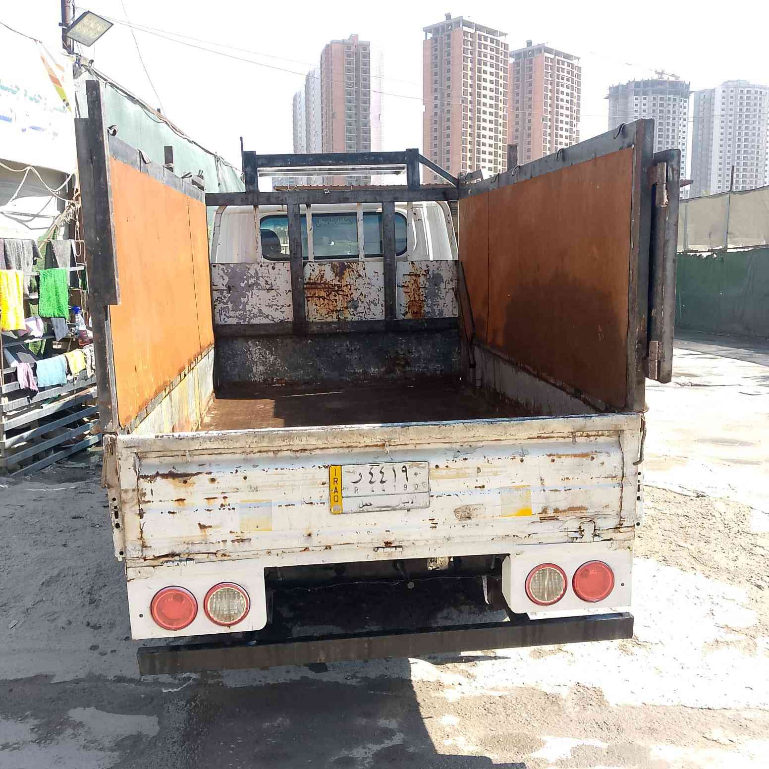 كيه البيع موديل 99 جديده مكينه لابخار ولا تنقيص مال حاويه كير جديد اكسن حداديه جديده توها بدليه كهربايت كله شغاله تخم تاير جديد ماعايزه شي سياره  بسعر مناسب  رقم انبار سنويه ساقطه مكان بغداد  رقم الهاتف ***********
