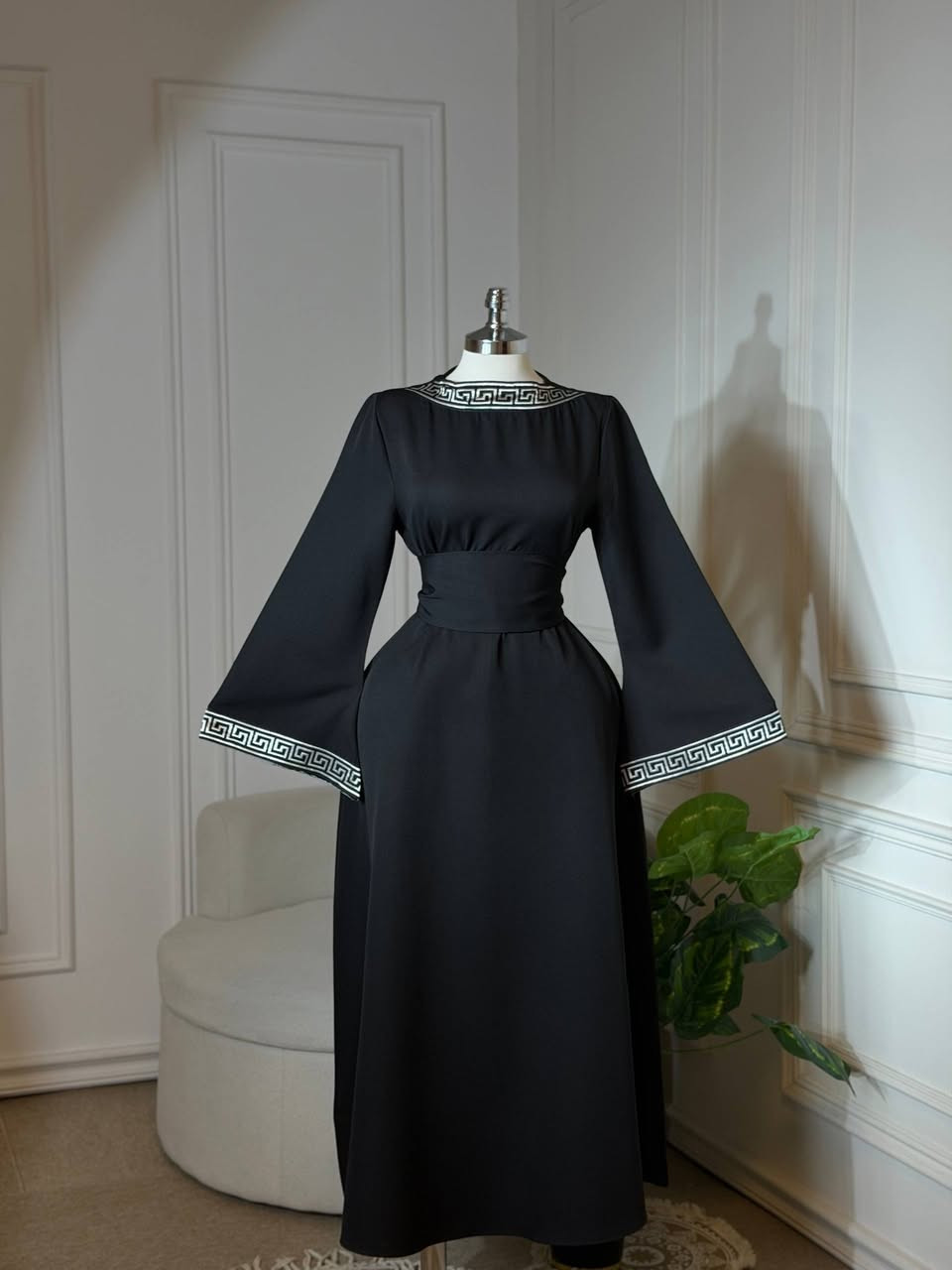 فستان ، خامة دابل تركي
. 
القياسات: 38 ،40 ،42 ،44 ،46 ،48.


**إذا كنت صاحب هذا الإعلان وتريد حذفه لأي سبب، رجاءا أرسل رسالة إلى الدعم الفني**