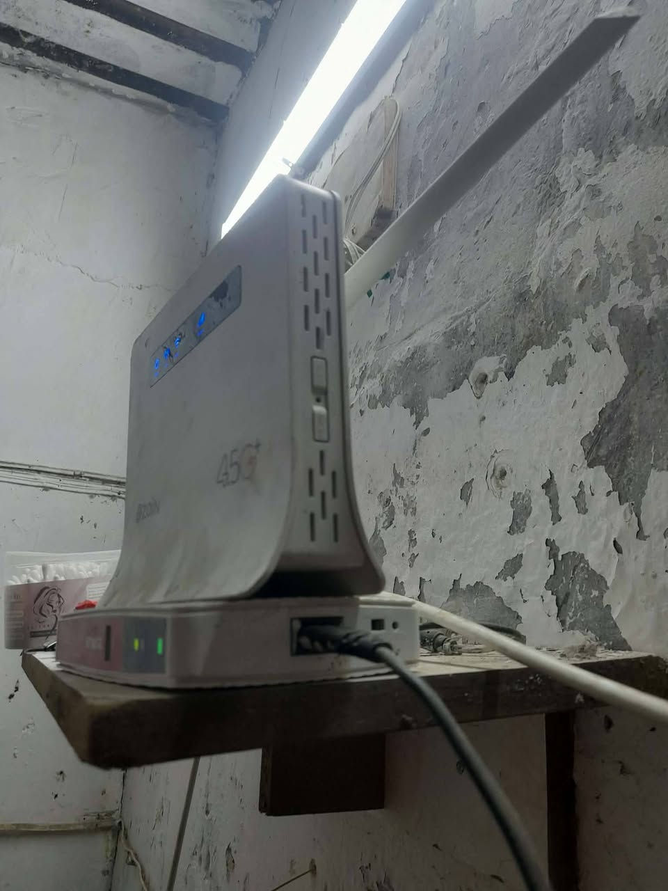 راوتر نت ابو سمكرت ويا يوبي اس راوتر نضيف ونته كلش زين سعر ٦٠قفل مكاني عمارات رقم الهاتف ***********
