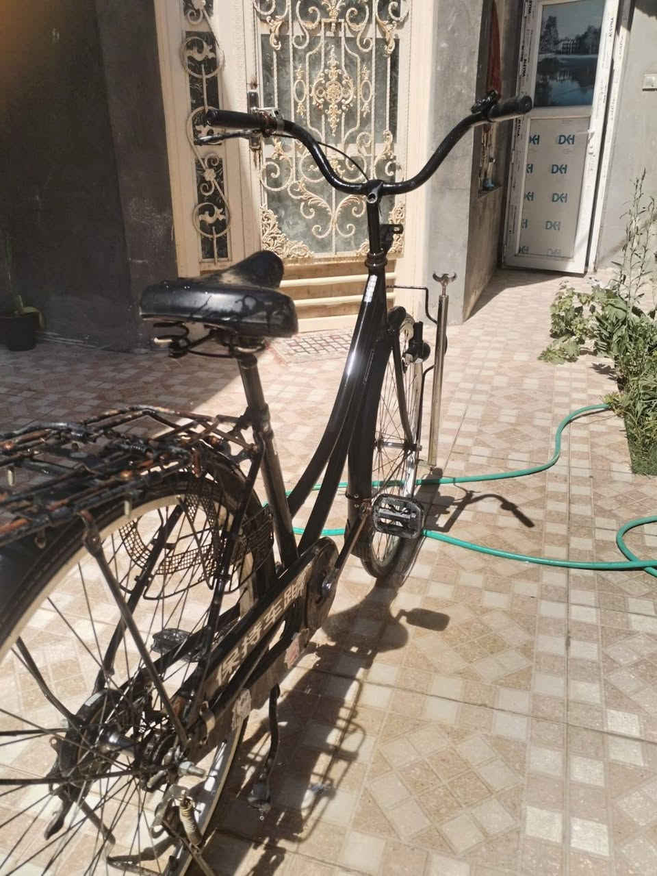 سلام عليكم 🤍🤍 
————
بايسكل للبيع نضيف شوفت عينك اريد ابيعه لان محتاج بسعر 70 وبيه مجال  مكاني : نجف كوفه شارع المعمل اي ستفسار خاص او عاى هذا رقمي : ***********
