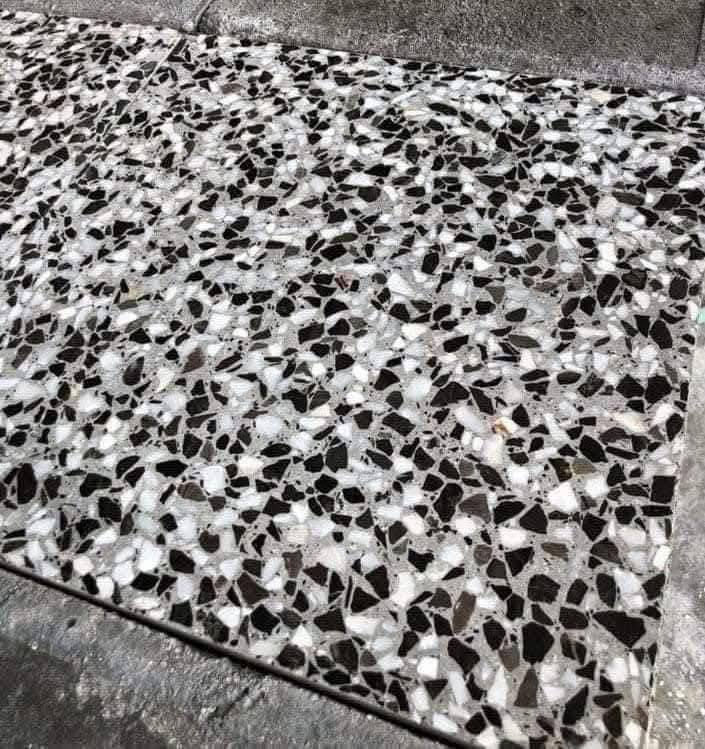 #سلام #عليكم
#الراضي #للكاشي #ولمرمر
شجع المنتج لوطني 
 كاشي عراقي باحدث المكابس اوتماتيك  40×40 
وباحدث الجلايات. وناجح 😮
      بل فحص المختبري بأمتياز💡
الرمل مغسول خالي من الاملاح
الحجر مغسول خالي من الشواءب🔍
اسمنت عالي 🖤الجودة خاضع للسيطره النوعيه
ماحلو خالي من الاملاح اساله
ملاحضه نعلن اعن لتزامن الأرضيات كرسته وعمل
كاشي عراقي لموزايك سعر لمتر  مع التوصيل٧٥٠٠💵
كاشي عراقي مطعم بل مرمر سعر 💴11ونص الف   👉🏻المتر مع التوصيل🫴🏻. اتصل  اسعار جوه  السوك😉 ومواد بناء وسراميك وبورسلين

👈 يوجد لدينا اشتايكر 60×40
👈 يوجد لدينا اشتايكر 80×80
👈 يوجد لدينا سنادين مساطب🪑
👈 يوجد لدينا سواقي 
👈 يوجد لدينا بآيات تعليك
👈يوجد لدينا مقرنص 
👈يوجد لدينا حجر
👈يوجد لدينا إزاره
👈 يوجد لدينا رصيف
👈 يوجد لدينا زفت
👈 يوجد لدينا الاين حدائق
👈 يوجد لدينا ثرمستون

مستعدون لتجهيز المشاريع الحكومية والأهلية 
للحجز والاستفسار اتصل على الرقم☎️☎️
 ***********  وستاب
 
*********** وستاب

***********وستاب
#يارزاق #يارزاق
