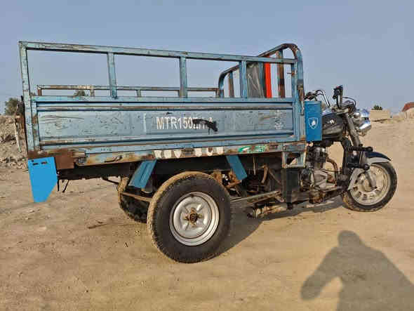 موديل 2012مكفوله كفالة عامه رقم وسنويه الماني مكاني الديوانيه مهناويه ستوته مال جناي  مكمله سعرها 950وبيهه مجال الشراي يتصل ركبه مكفوله  ***********
