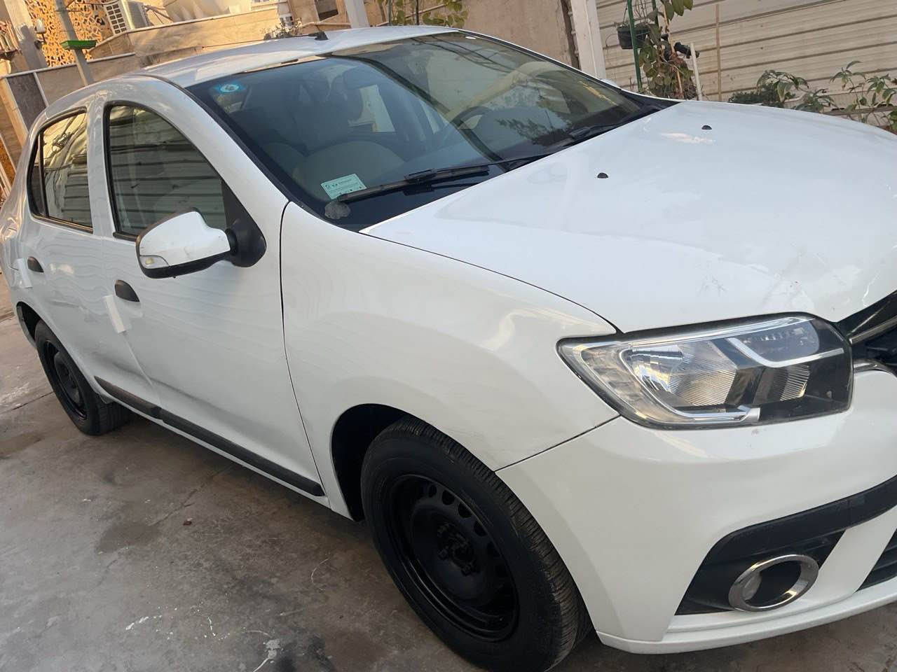 السلام عليكم رينو سيمبل ٢٠٢٠ اوتماتيك رقم بغداد انگليزي حرة بأسمي تحويل ثاني يوم السيارة مكفولة من الحادث وگير ومحرك مكفولات بيها صبغ گد شبرين ربع الباب الايمن وطخة بالبنيد ومكحلة  تبريد شغال اقتصادية حماوة ماكو وجاهزة من كل شي رايدها ب ٧٨ واي استفسار الاتصال عالرقم *********** العنوان بغداد حي اور بغداد, العراق
