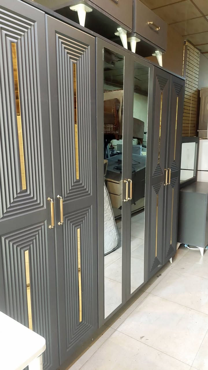 السلام عليكم ورحمة الله وبركاته طقم نوم البيع ستخدم شهر واحد العنوان أربيل هفلان للار***********
