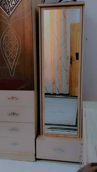 سلام وعليكم للبيع غرفه تركيه 9 قطع جدآ نضيف سعر مليون وبيه مجال غير مت...