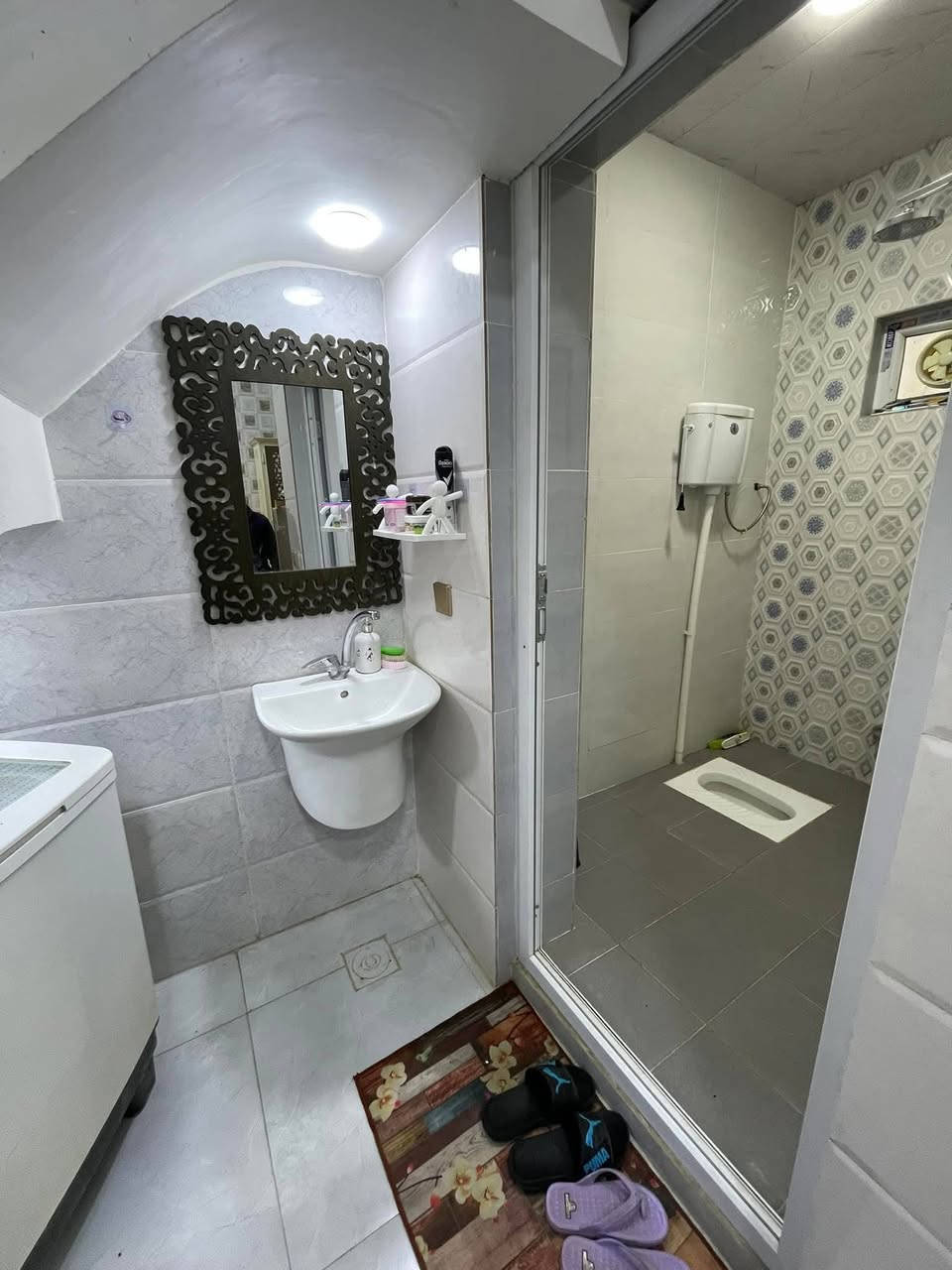 السلام عليكم دار للبيع المساحة 75 على شارع 20 تجاري ‏‪طابق واحد. للاستفسار خاص وهذا رقمي ‏‪***********‬‏
