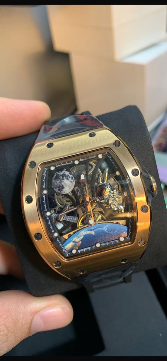 السلام عليكم اخواني ساعات منبر رجعت وفرتهن لكم اوتماتيك مكينه كشف الكره الارضيه مجسم الفضائي مجسم القمر مجسم القمر الصناعي مجسم جميع ساعه المينوس وشحن على اي مصدر ضوء السعر150$للمهتمين مراسله الصفحه او الاتصال واتساب ***********
