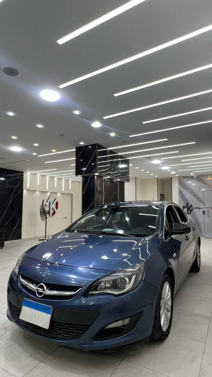 ⚜️ Opel Astra 2017 | أوبل أسترا
أعلى فئة 

• عداد 130,000 كم
• راشة جانبين فقط
• حالة مميزة وجاهزة للمعاينة

سيارة تجمع بين الأداء القوي والتجهيزات الكاملة مع تصميم أنيق ما زال محافظ على جاذبيته.

💳 أنظمة تمويل متنوعة

✓ كاش
✓ تقسيط مباشر بمقدم 45%
✓ استلام فوري

متاح من خلال:
▫️ Drive
▫️ عبداللطيف جميل (Cash Back 1.5%)
▫️ Contact

🏦 تمويل بنكي:
▫️ EG Bank
للتواصل عند الجديه:
📞 01034470322

🔥 فرصة مناسبة لامتلاك أعلى فئة بأحد أفضل أنظمة التقسيط المتاحة.


**إذا كنت صاحب هذا الإعلان وتريد حذفه لأي سبب، رجاءا أرسل رسالة إلى الدعم الفني**