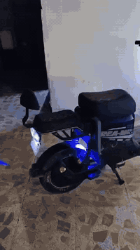 ماطور شحن للبيع R7 البطاريات 5
سرعة 99 السعر 425 
***********
