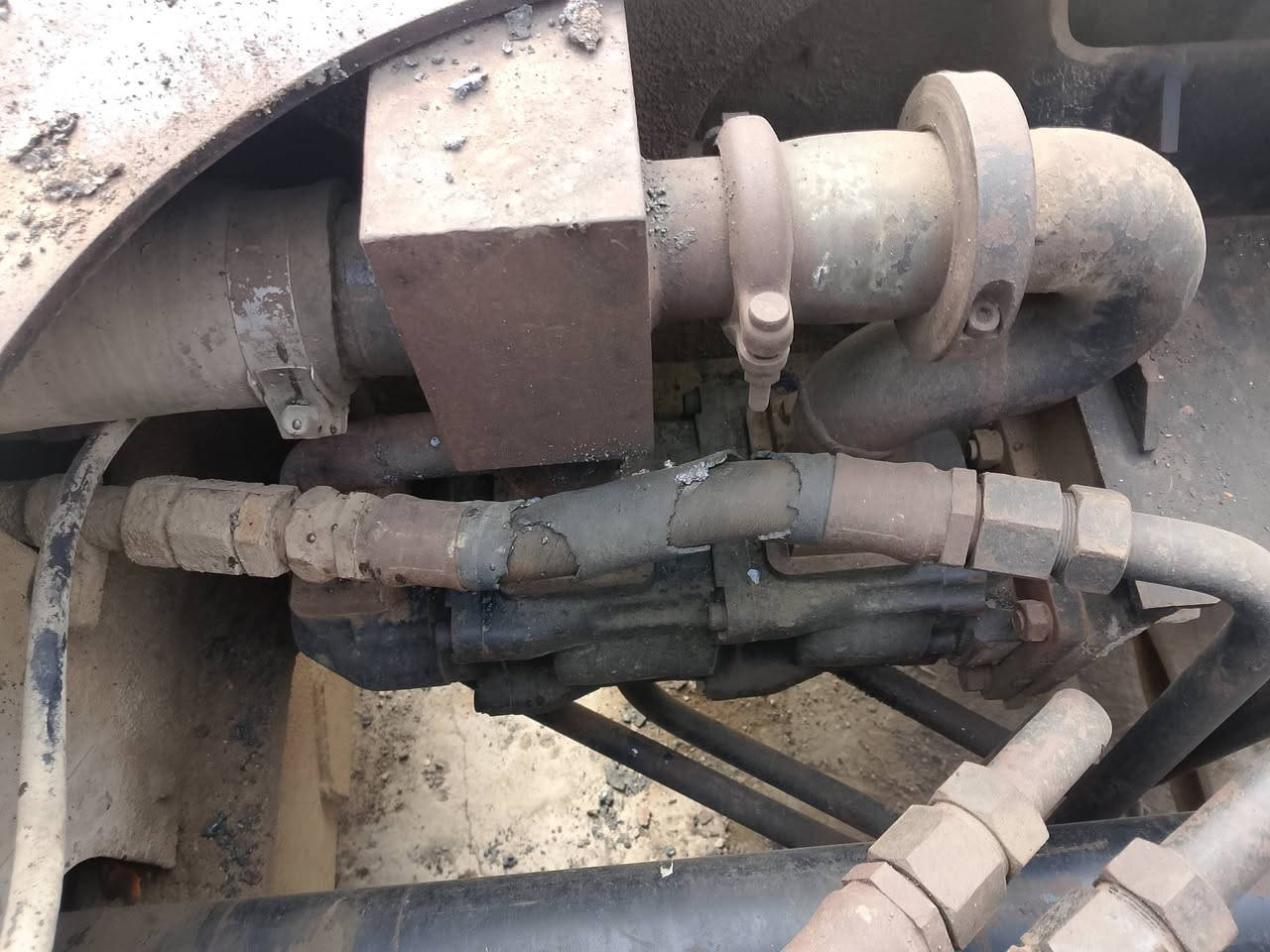 مضخة 3 خانات للبيع مال 30 طن ***********
