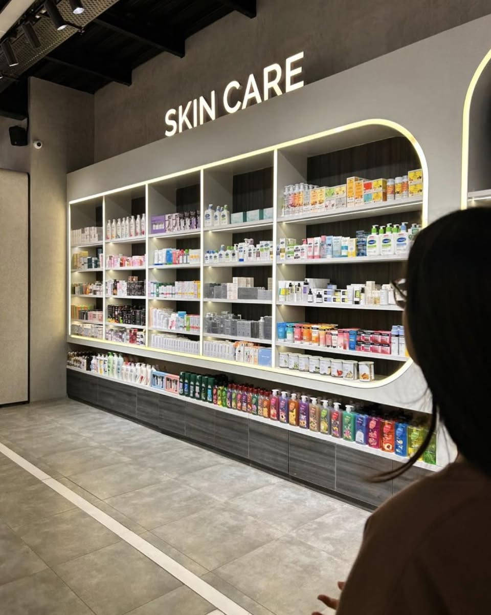 🔥 ديكور محلك.. صار بالتقسيط! 🔥
حول مساحتك التجارية لقصة نجاح تجذب الزبائن! 🛍️ تصاميم عصرية، تنفيذ دقيق، ودفعات مريحة ما تكسر الظهر. 💯
شنو تنتظر؟ خلي البداية علينا والنجاح عليك! 🚀

[***********]
#ديكورات_حديثة  #تصميم_محلات_تجارية  #ديكورات_مودرن #بابل 
#مشاريع_تجارية  #تصميم_نيو_كلاسيك  #شركة_الشمري  #العراق🇮🇶
