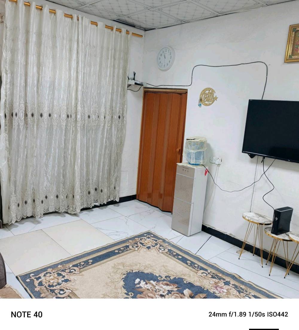 ‏
‏بسم الله الرحمن الرحيم نعيد النشر بسبب الوعود الكاذبه
‏توكلنه على الله بسعر حلو ومناسب
‏الموقع حلو
‏السلام عليكم بيت تجاوز للبيع مساحه 72 متر الواجه 9 ونص  و النزال 8 ونص سقف سندويج غرفه وهول وطرمه ومطبخ وحمام كله سيراميك والارضيه للغرف بورسلين طرمه كاشي الهول سقف ثانوي السعر 25
‏الموقع الامين شارع المركز للاستفسار ***********
‏
‏
‏