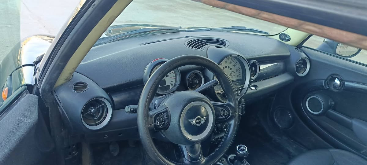 مني كوبر 2011 بيع ومراوس 
رقم اربيل شرط وكالة والتحويل 
كير ومحرك محورة يارس...كير عادي 
السعر......45  ورقة ومجال بيها 
غرامة 3 $ونص ....تنزل من السعر 
مكان قضاء بردرش/دهوك 
***********
