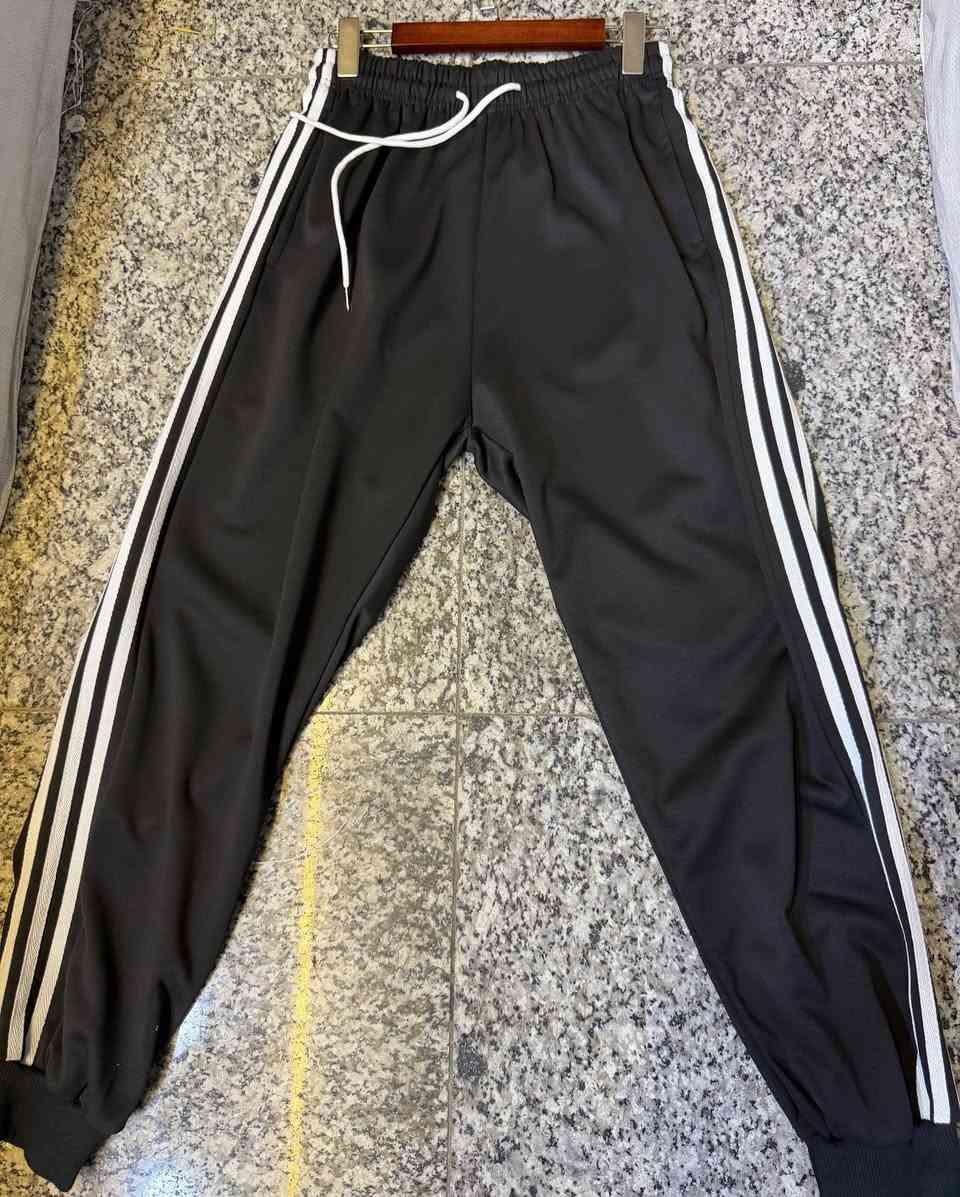 بجامه صيني قطني خفيف
اسود فقط 

الدرزن 2 موديل ساده وشريط

قياس M. 3XL

سعر الدرزن 64 الف


**إذا كنت صاحب هذا الإعلان وتريد حذفه لأي سبب، رجاءا أرسل رسالة إلى الدعم الفني**