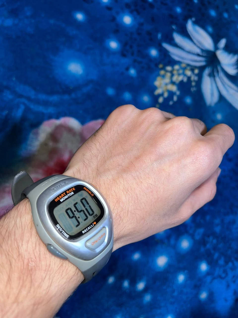 ساعة تايمكس إنديغلو رياضي وكاله مخزن 
نضافه 99‎%‎
خاصية الإضاءة الخلفية (Indiglo).
شاشة رقمية.
غطاء خلفي من الفولاذ المقاوم للصدأ.


**إذا كنت صاحب هذا الإعلان وتريد حذفه لأي سبب، رجاءا أرسل رسالة إلى الدعم الفني**