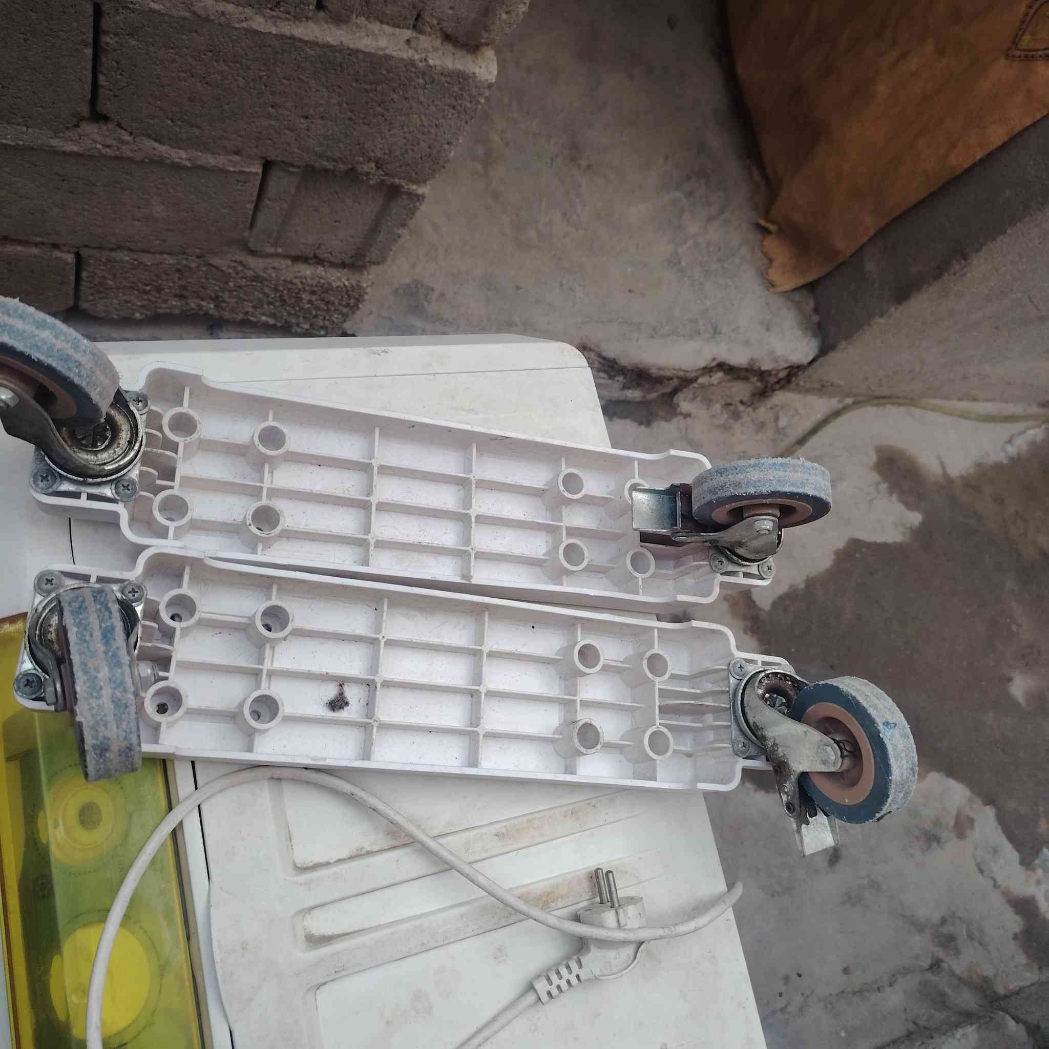 مبرده للبيع نضيفه كلش السعر 125 الف وبيها مجال العنوان البصره شارع كازينو لبنان للتواصل مع هذا الرقم ***********
