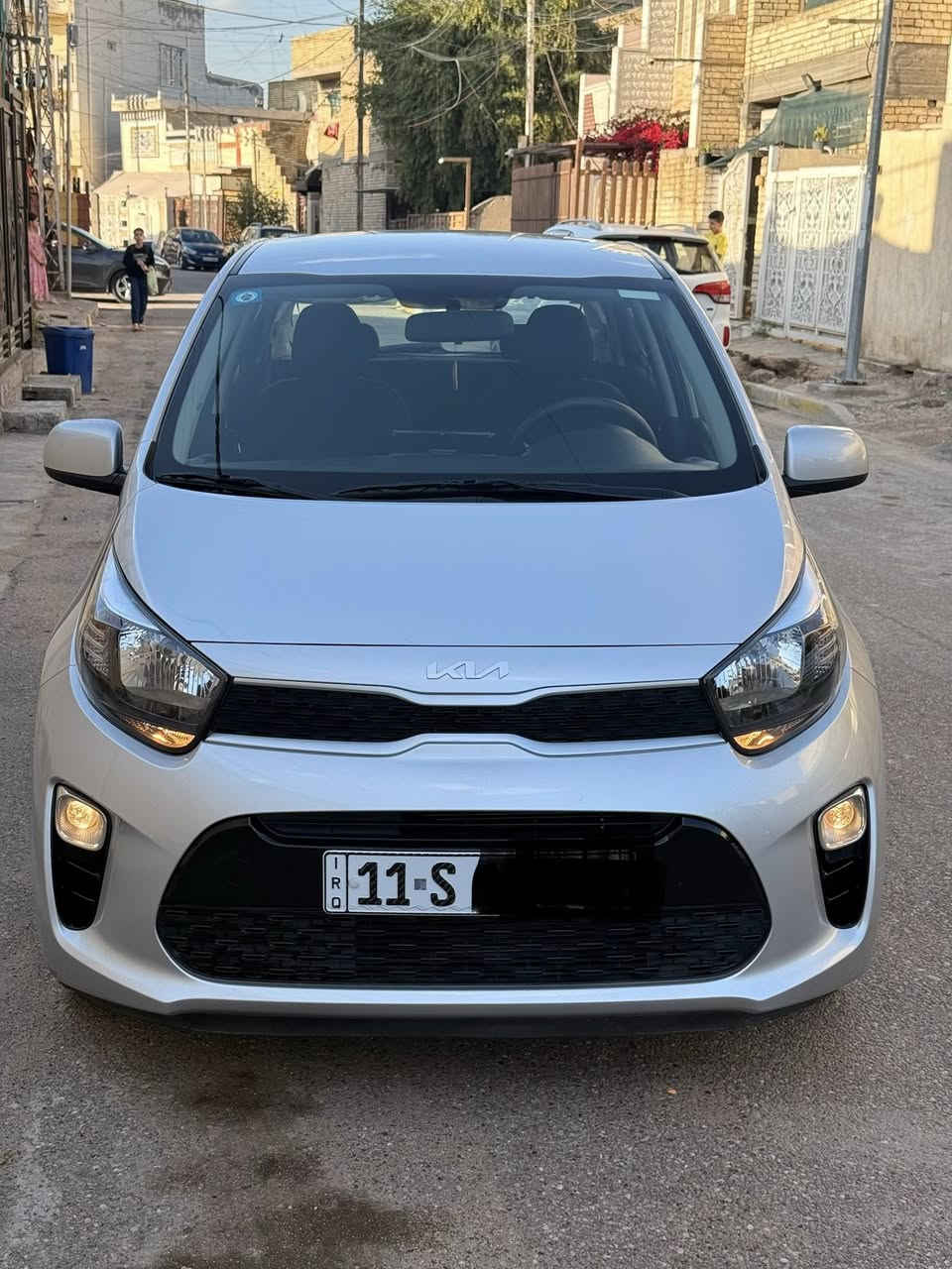 السلام عليكم
للبـيـع

 كيا بيكانتو 2023 خليجي  

كفالة عامة ماشية14  الف 

مواصفات 

محرك DOCH المرغوب 4 سلندر   

تحكم ستيرن جهتين  

4 جام كهرباء 

بلوجكتر امامي

شاشة 

كامرة دوارة 

لد نهاري

ويل كب 

مانع انزلاق

 حساس اطارات

مري كهرباء 

سويج عدد 2 

‏AUX و USB

 بلوتوث وحاكية تليفون   الاتصال ‭٠٧٧١ ٣٦٨ ٨٠٦٩‬ السعر. ١٢٥ وبيها مجال    عنوان بغداد حي العلام

