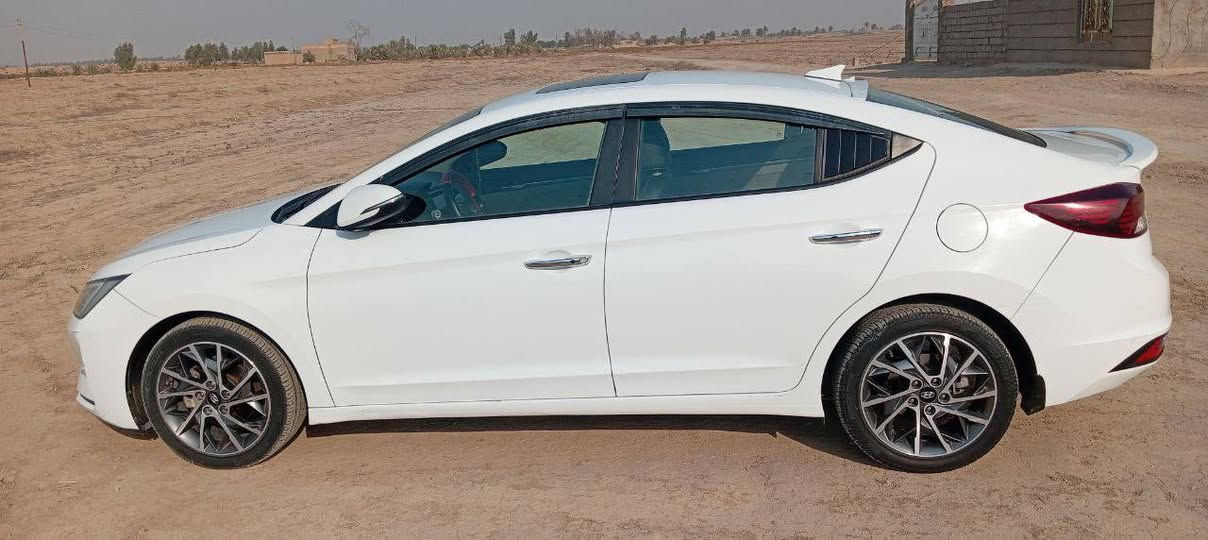 السلام عليكم هونداي النترا موديل 2020 خليجي فول مواصفات فتحه سقف بصمه تشغيل ترحيب سياره كامله مناقصه اي شي للاستفسار الاتصال على الرقم ***********
