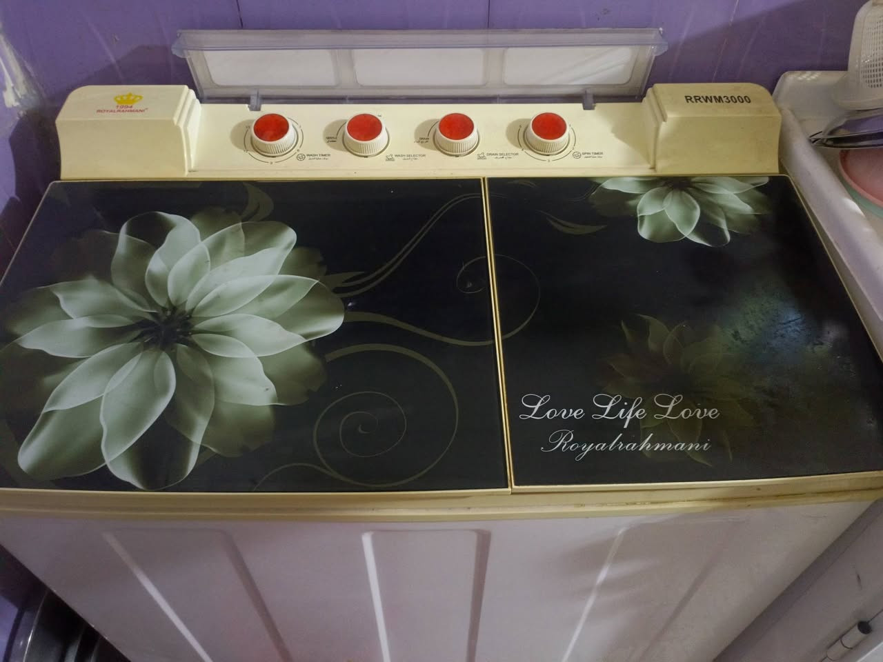 سلام عليكم 
الكاونتر تزكام مكفول من كسر او اي شي بي ب400
تخم قنفات 10نفرات  نضيف ب200
مبرده شغال على الفحص ب40
سوبات شغالات ثناتهن ب25
البايسكل  بس التاير الوره تعبان ب 25
الايباد نضيف على الشرط بس بي هذا الخط ب75
الغراض كلهن بيهن مجال 
موبايل ***********
واتساب متواجد
