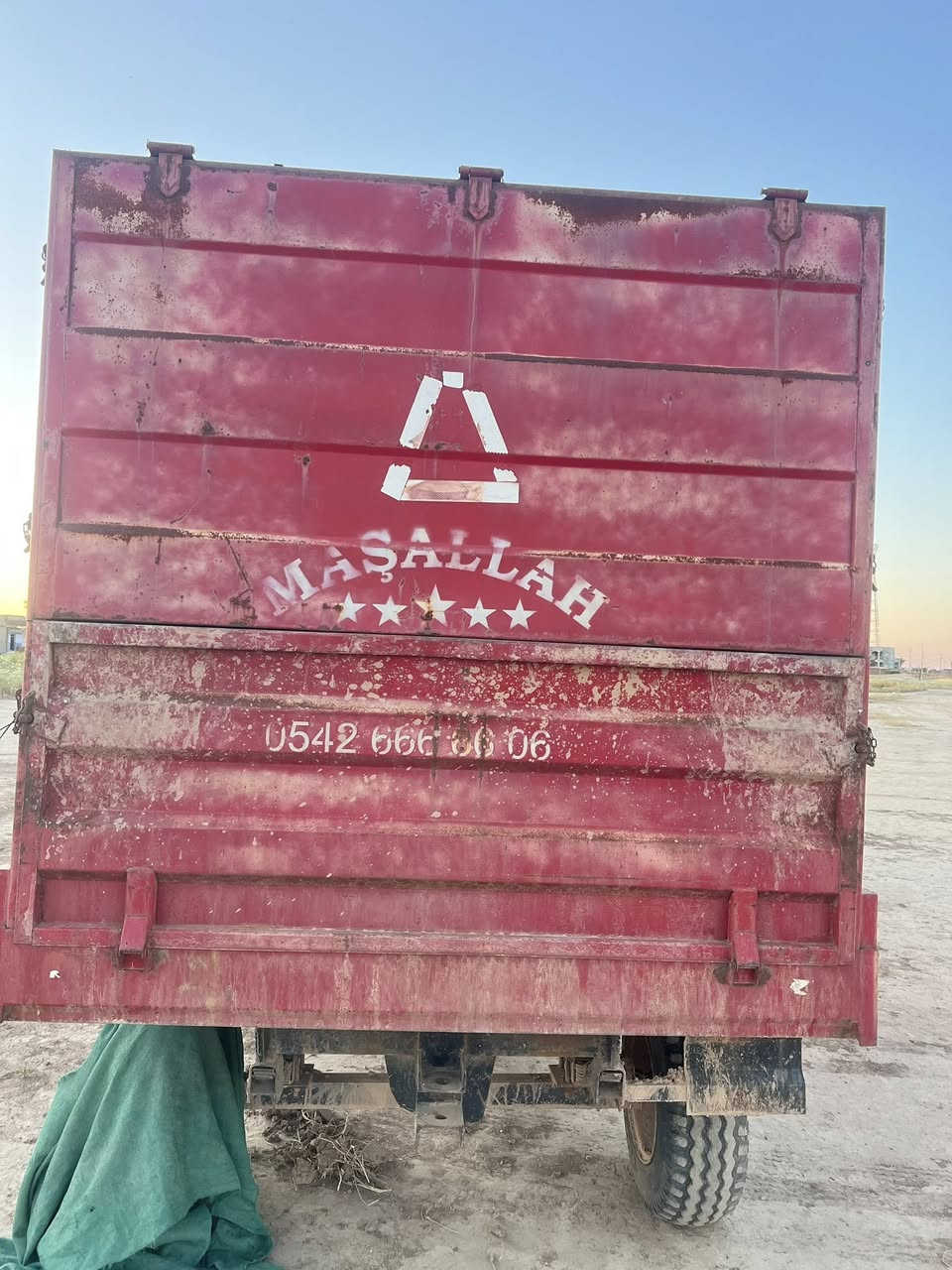 السلام عليكم
للبيع  شافطة تبن موديل 2019  الحجم سبع اشلف مع عرباين تركي دبل جك عدد2
اربع تواير 
ادامه كامله عل شغل كبل
للأستفسار: الأتصال على الرقم التالي:
***********
