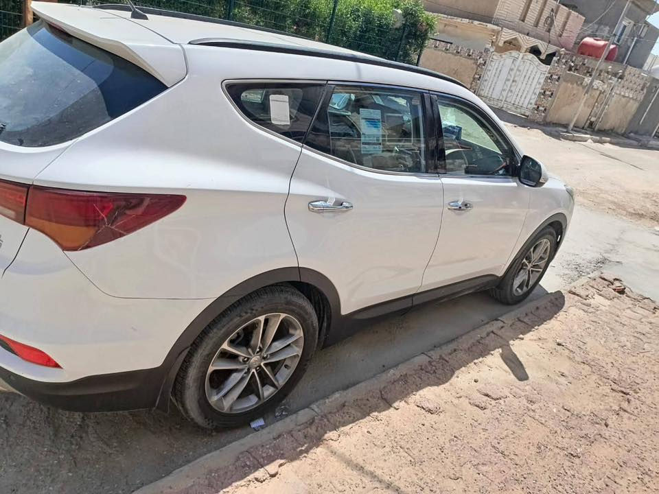 سنتافي موديل ٢٠١٨
مكفولة من الضربة وسيارة بلادية حساس امامي وخلفي وبردات وكامرة وسايد بريك بصمة مري شفط ٧راكب وستة سلندر جنطة كهربائية  رقم (مثنى )سياره حلوه و ما متعوبه 
السعر خاص بيك خير و تدلل 
للاستفسار الاتصال على الرقم ***********
