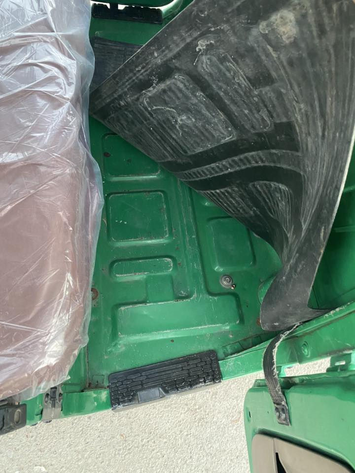 سلام عليكم تكتك للبيع موديل 21 شهر 8 رقم وسنوية عنوان بلديات سعر 8500 شراي يتصل ***********
